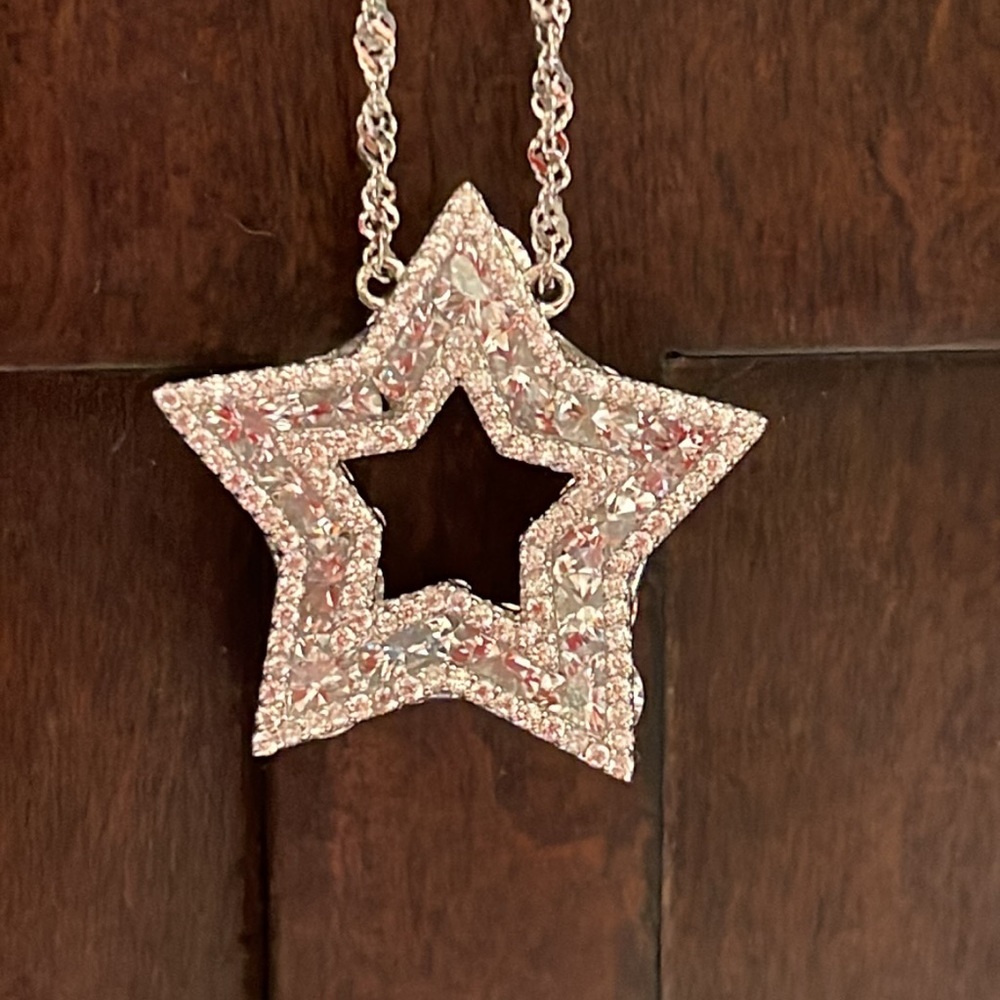 NWT  ⭐️ STAR ⭐️ necklace sterling silver/ cubic zirconia